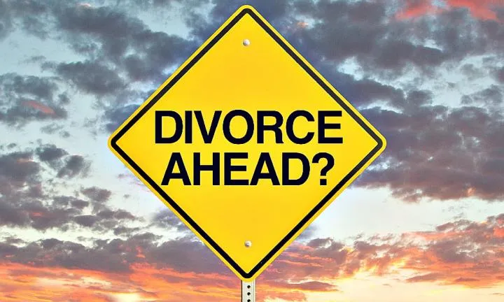 marriage-divorce-signs