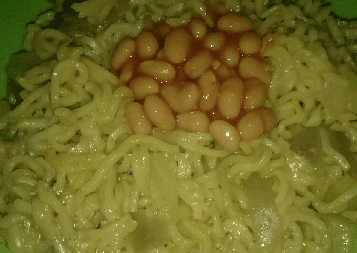 Worst Nigerian Food Combos: Beans and noodles