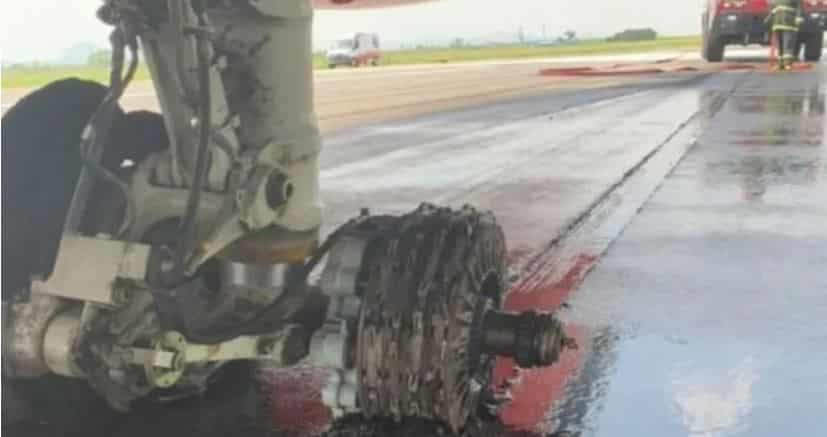 Scene of the crash landed Max Airline| Battabox.com