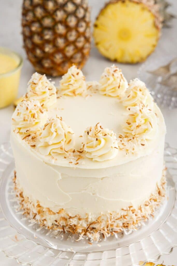 Pineapple coconut cake design