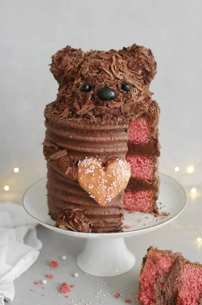 Strawberry heart bear chocolate cake