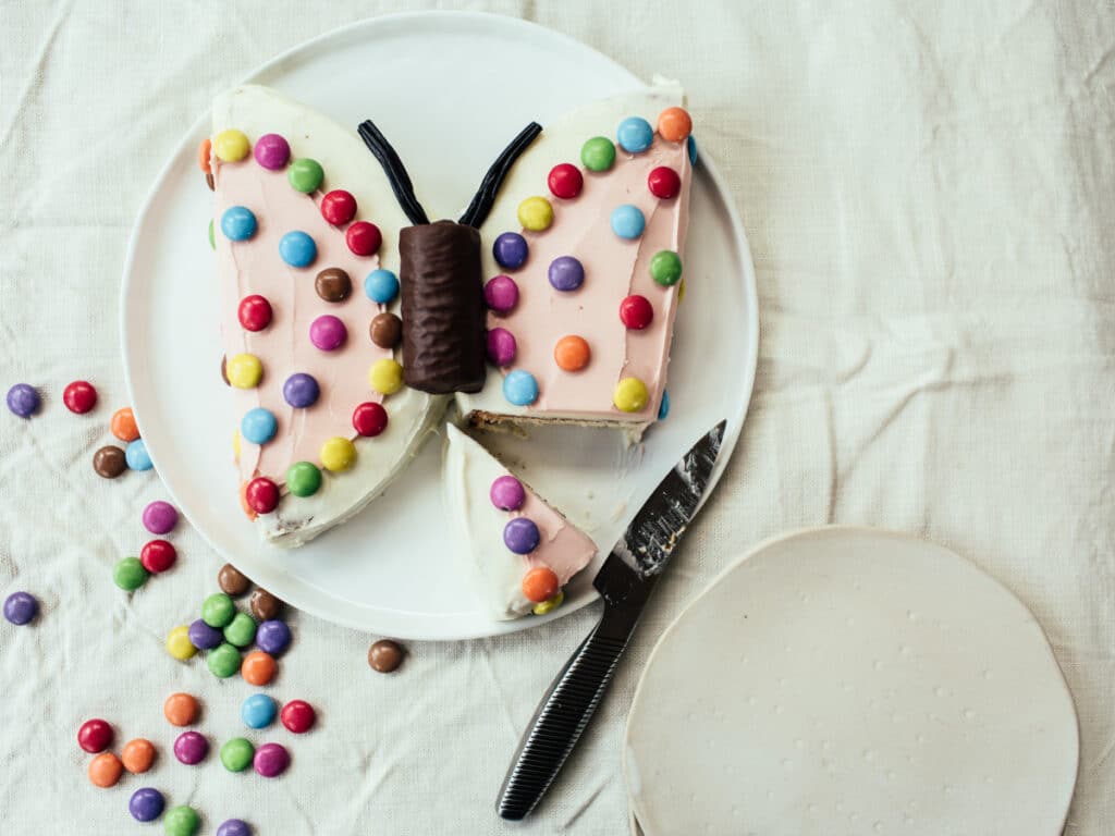 butterfly simple cake design