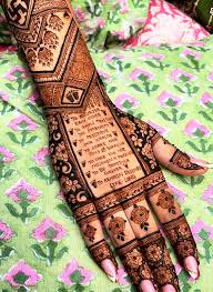 Henna Tattoo On Woman Hands Artist Drawing Arabic Mehndi Stock Photo -  Download Image Now - iStock