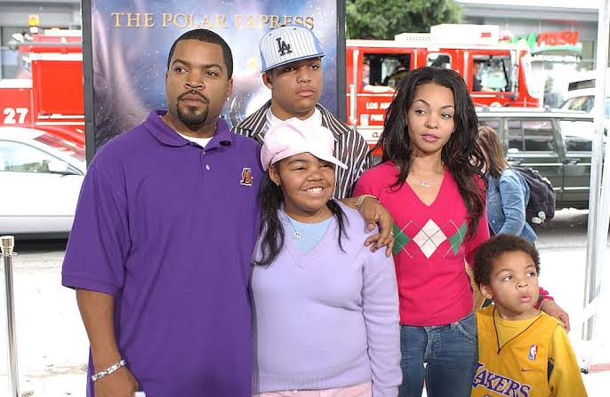 Throwback picture of Ice cube and his children 