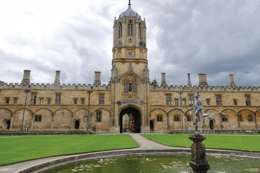 Lady receives scholarship to Oxford University