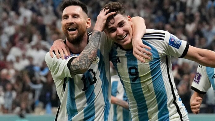 Messi-and-Alvarez