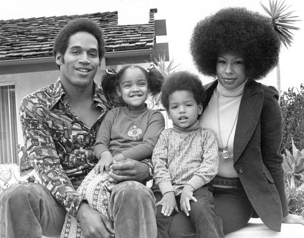 O.J Simpson, his first wife, Marguerite and their two children, Arnelle and Jason 