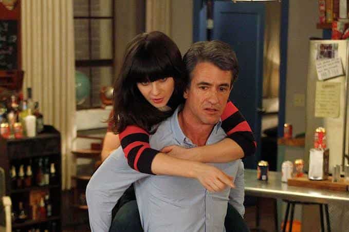 Dermont Mulroney on the set of New girl