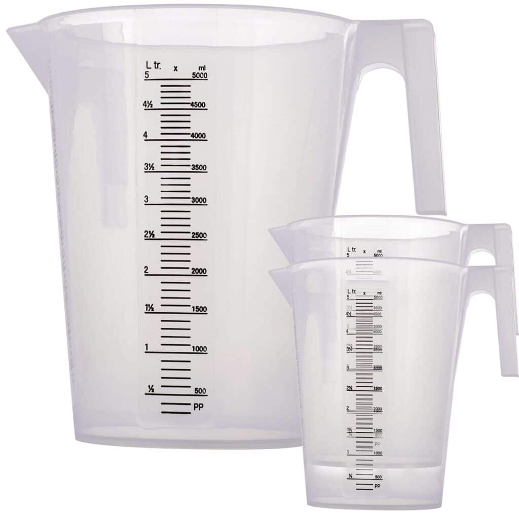How many cups in a litre