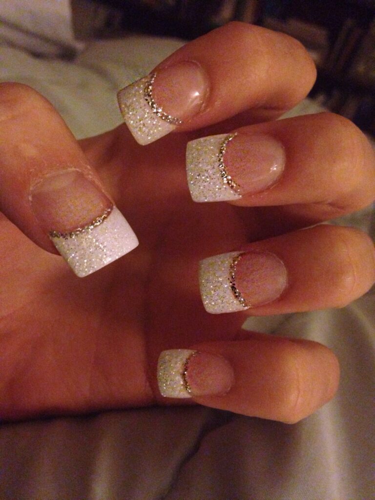 Glitter tips nail