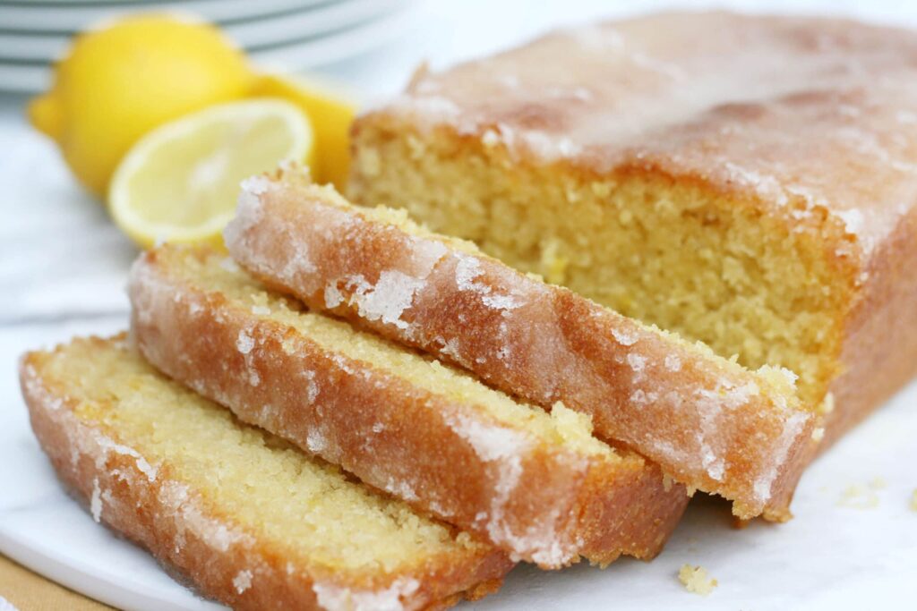 Lemon drizzle cake
