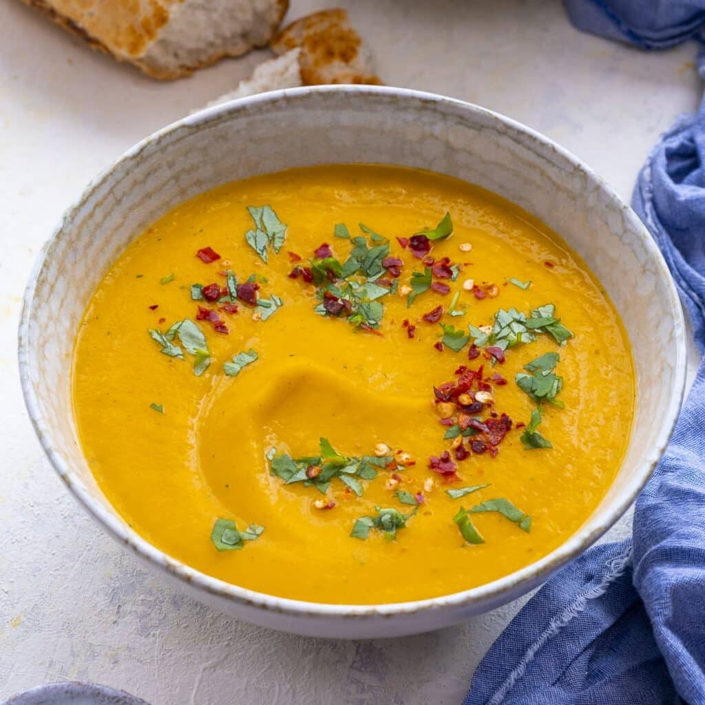 Carrot and coriander soup with spices