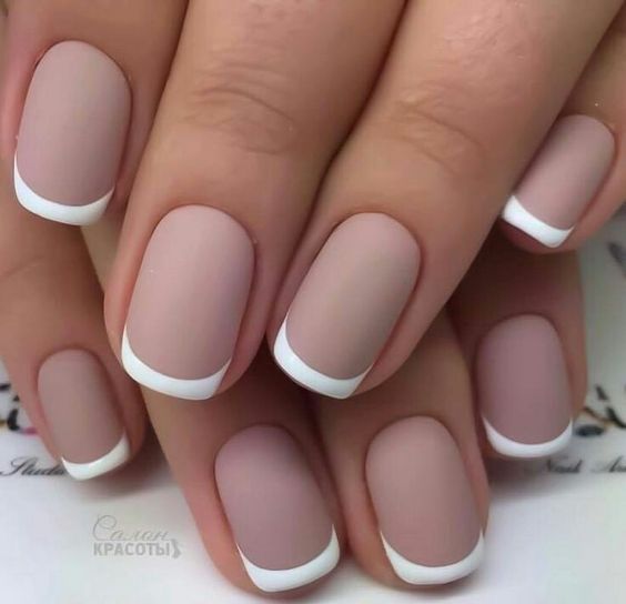 Minimalist Line Art for French Nail