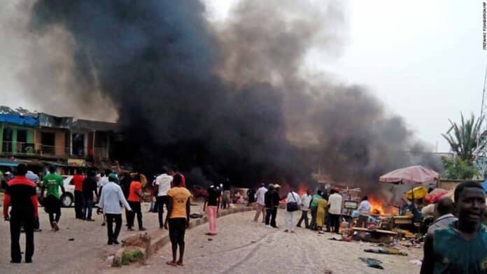 Angry Women Burn Top Monarch’s House, as Tension Grows in Plateau